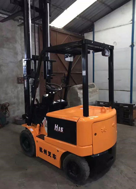 純電動叉(cha)車案例